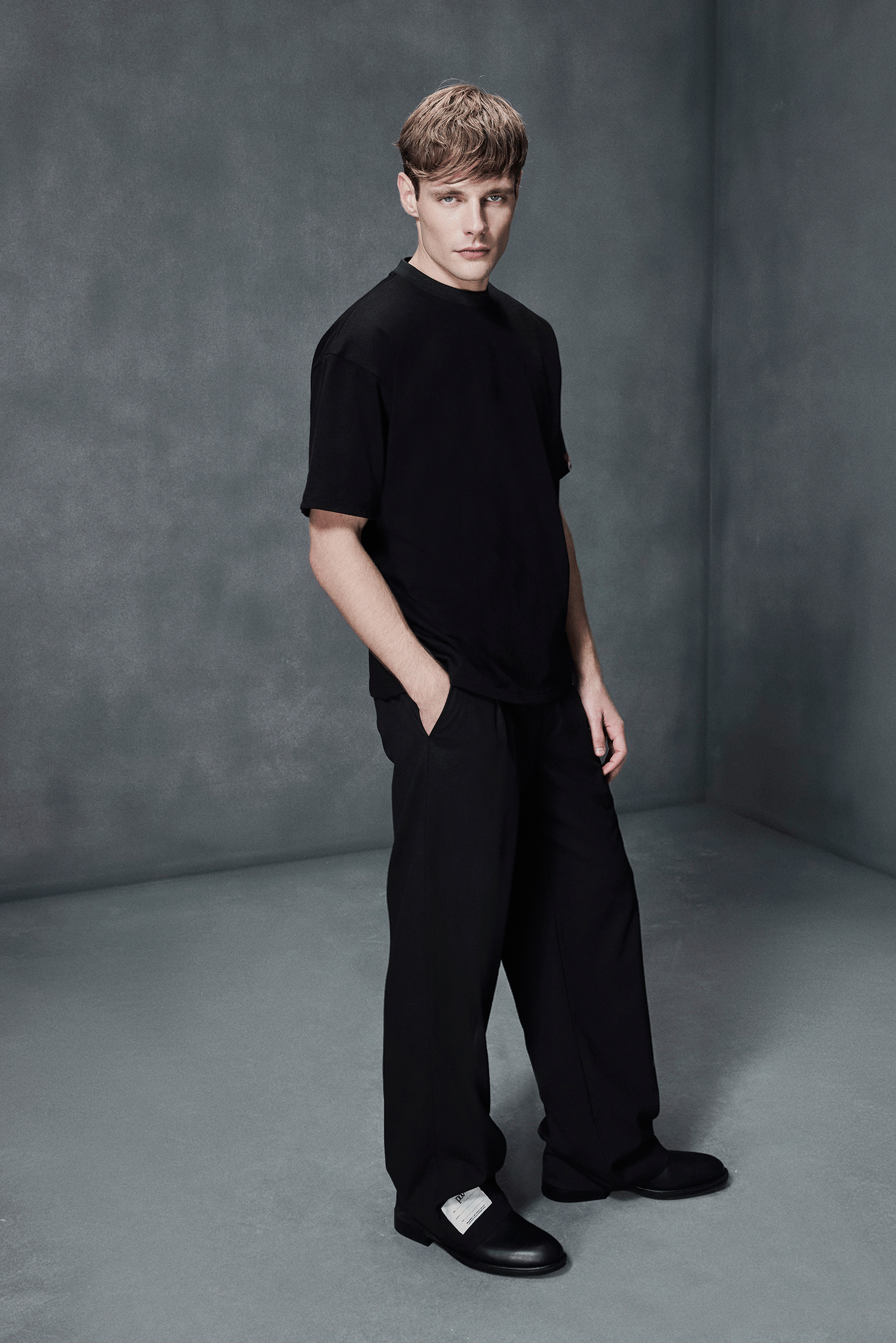 MONO BLACK TEE