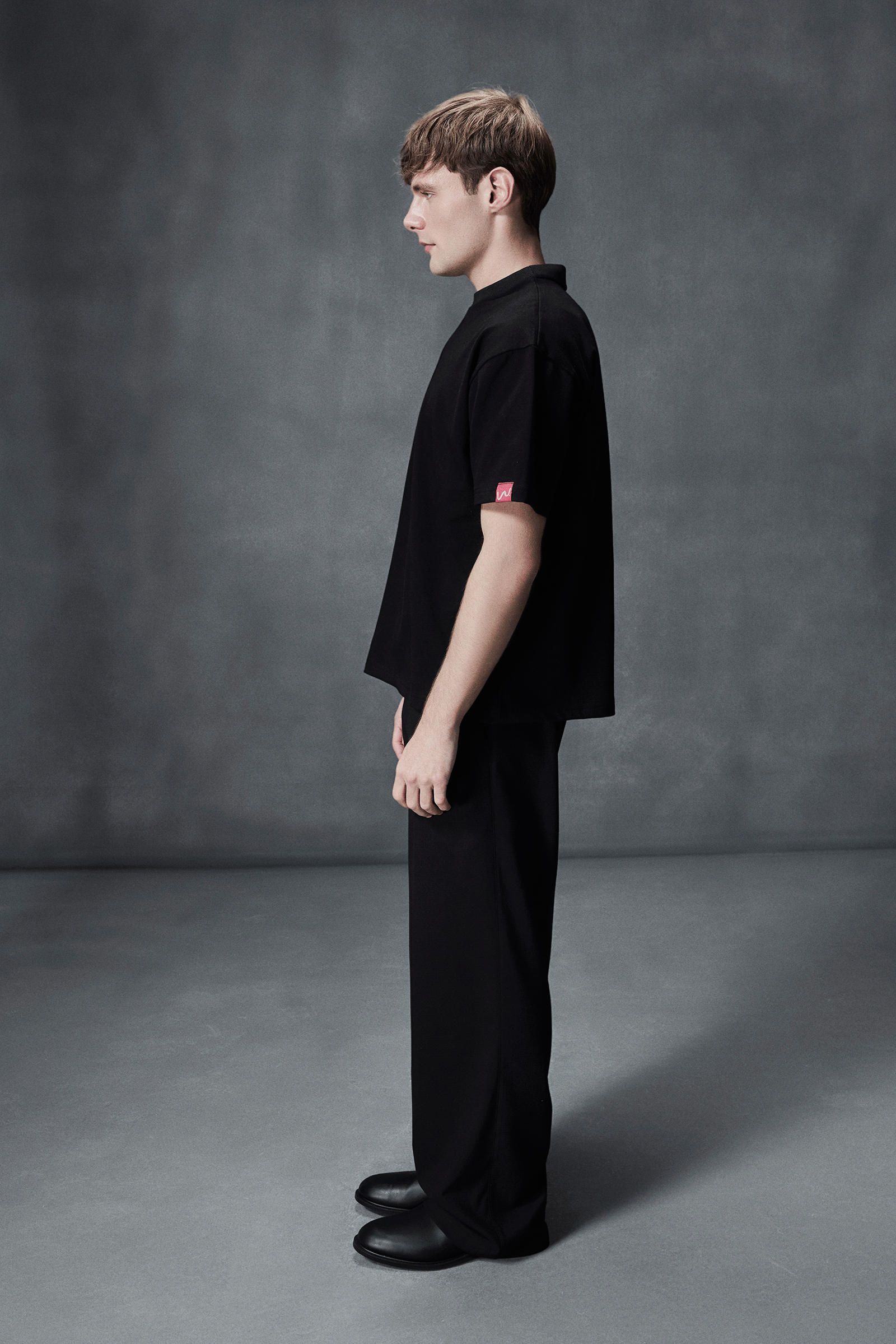 MONO BLACK TEE
